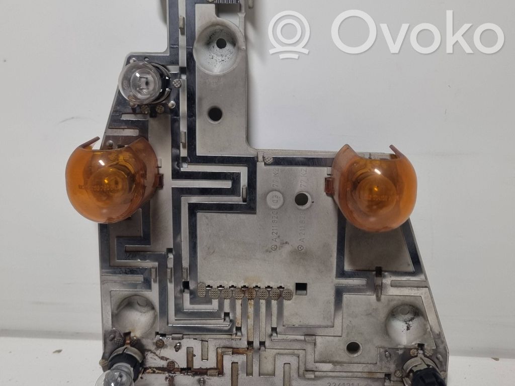 Mercedes-Benz E W211 Lampa tylna 