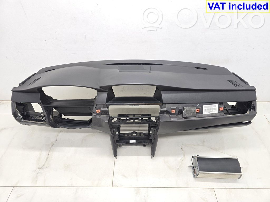 BMW 5 E60 E61 Panelė 