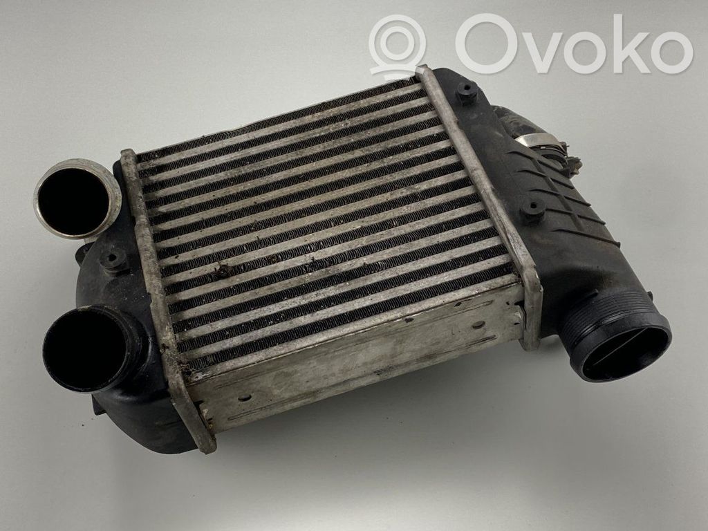 Interkūlerio radiatorius   4F0145806AA,4F0145806AA