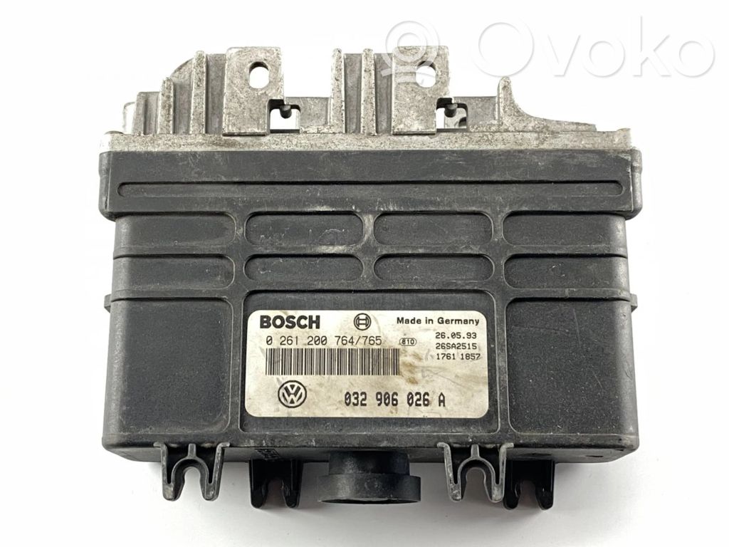 Volkswagen Golf III Engine control unit/module 