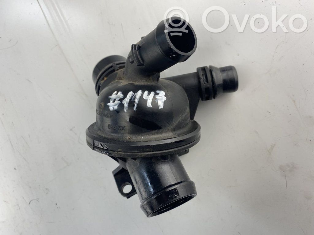 BMW 7 F01 F02 F03 F04 Carcasa del termostato 