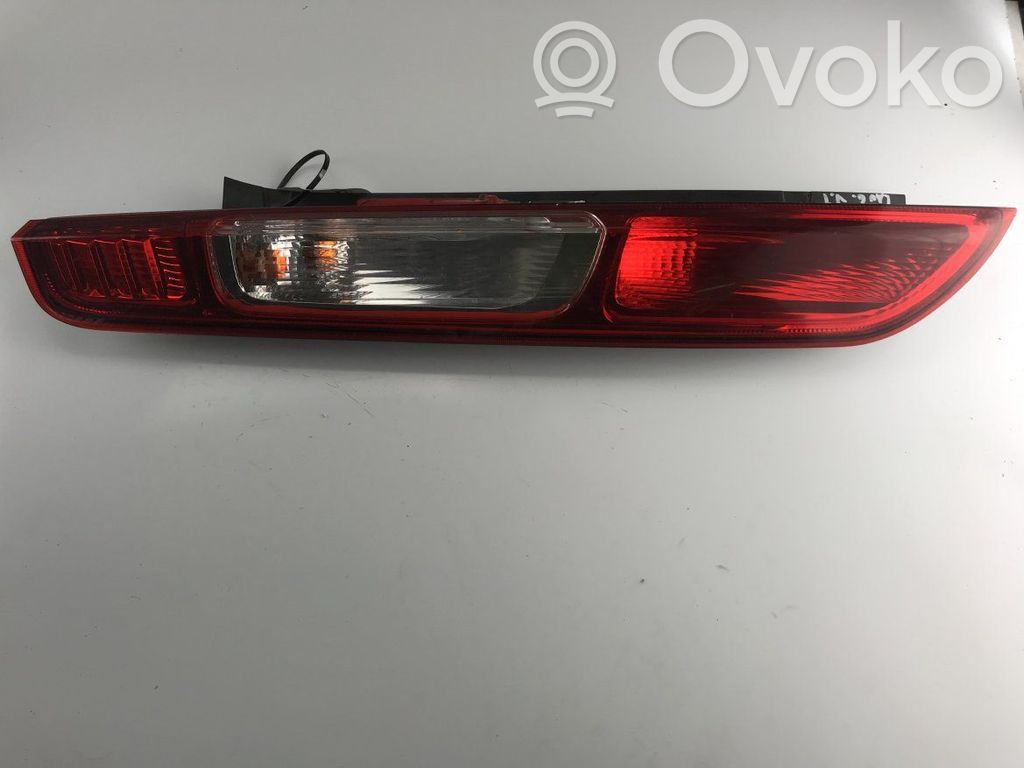 Ford Focus Aizmugurējais lukturis virsbūvē 