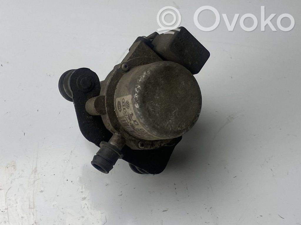 Volkswagen Golf VI Brake booster 