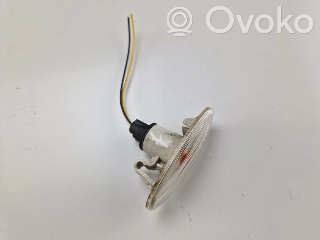 Nissan Juke I F15 Seitenblinker 