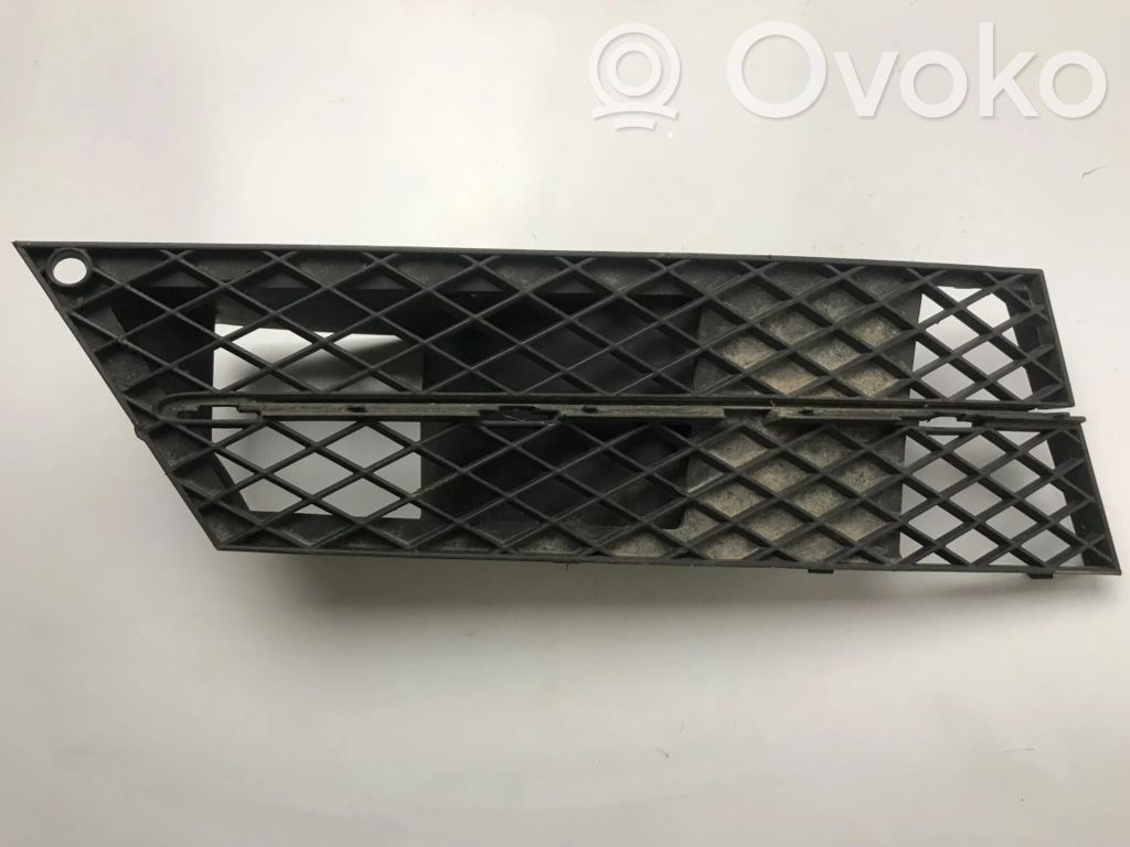 BMW 5 E60 E61 Unteres Gitter dreiteilig vorne 