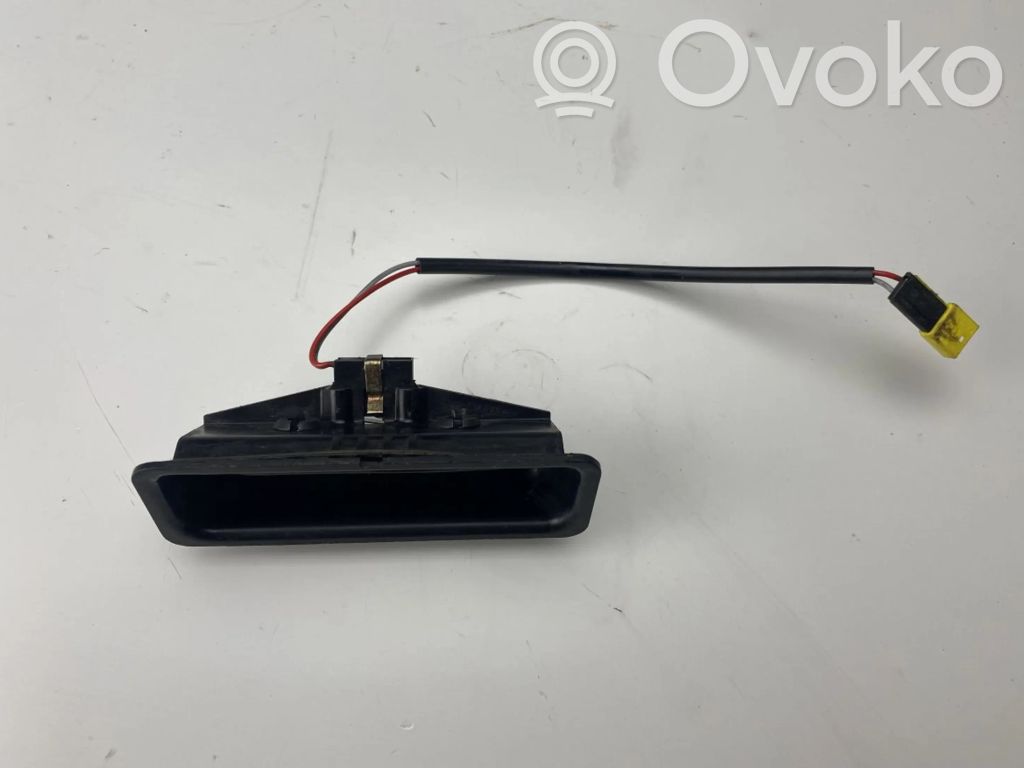 BMW 5 E39 Aizmugures durvju atvēršanas slēdzis 