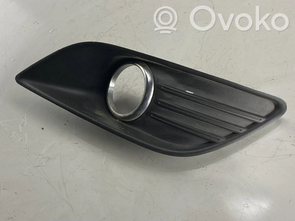 Ford Focus Etupuskurin alempi jäähdytinsäleikkö 