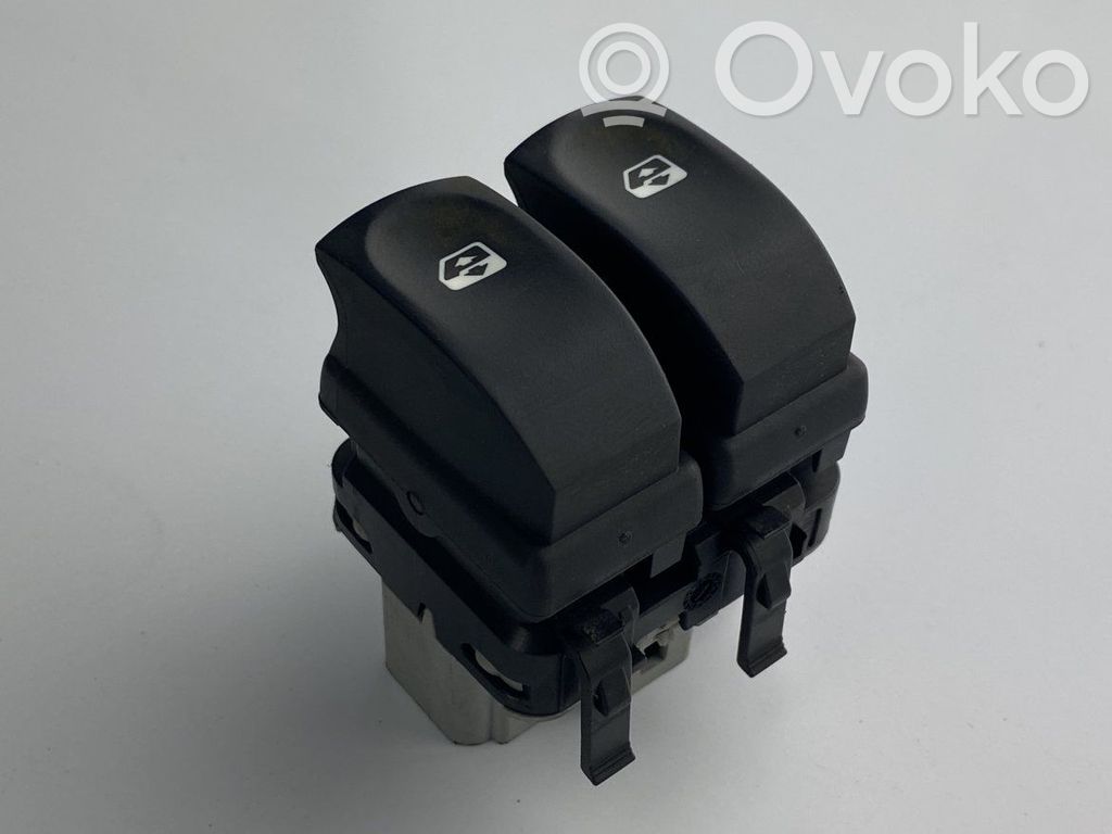 Renault Twingo II Electric window control switch 