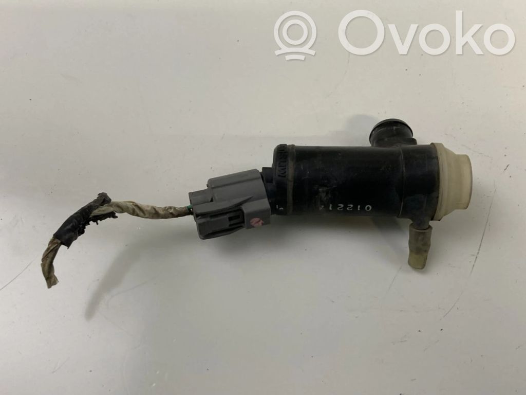 Subaru Legacy Windshield washer spray nozzle 