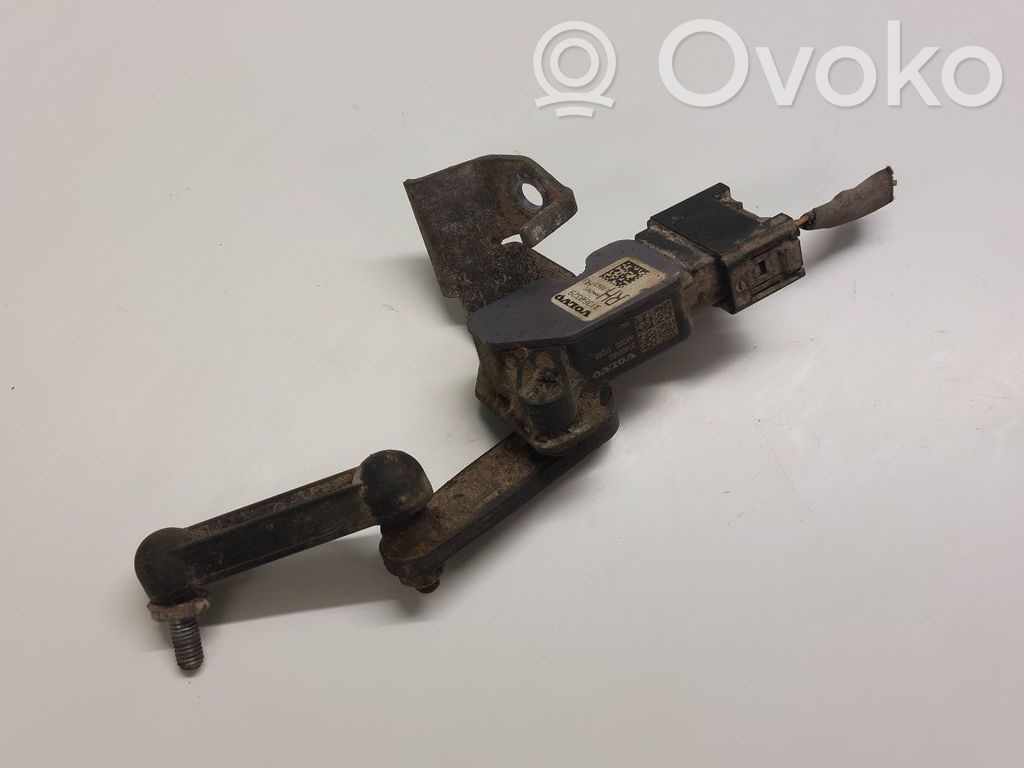 Volvo S90, V90 Air suspension front height level sensor 