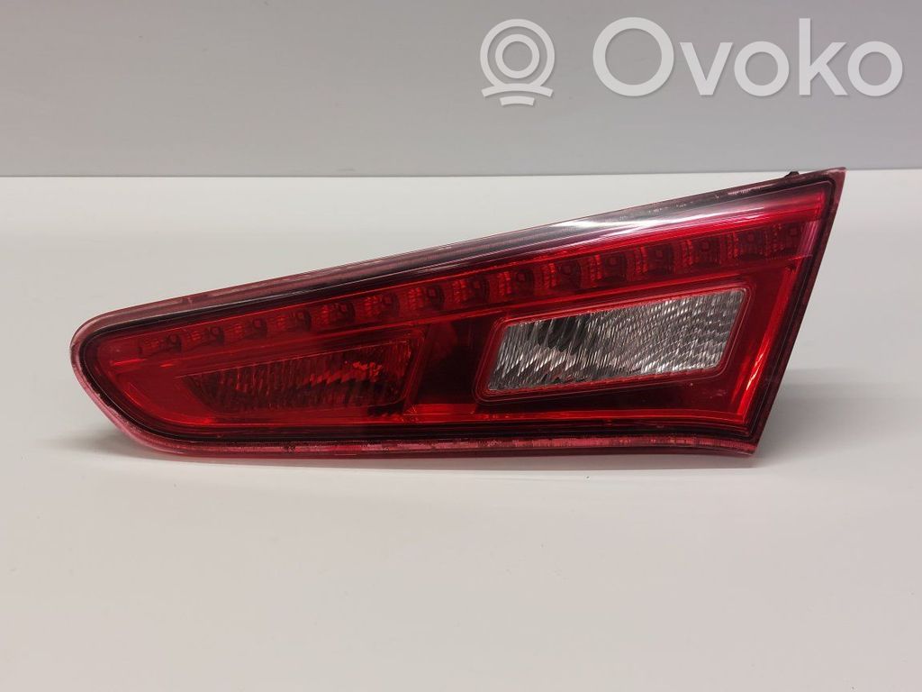 Alfa Romeo Giulietta Takaluukun takavalot 