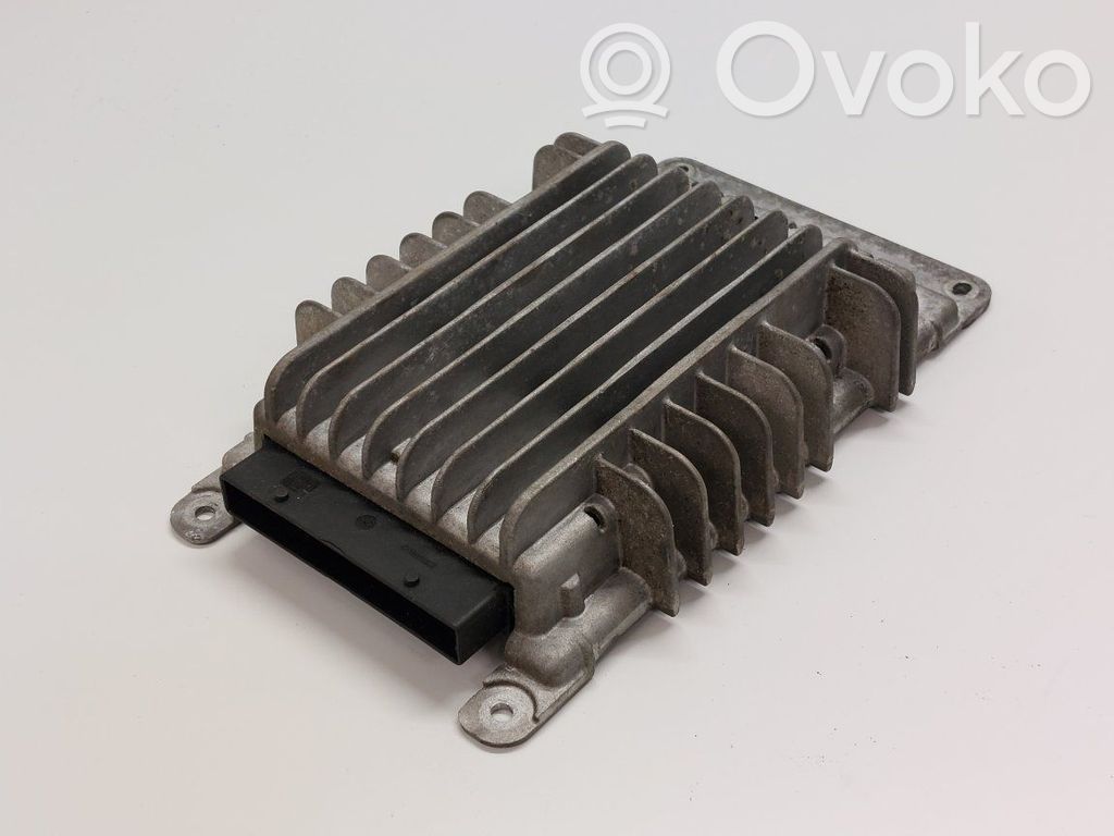 Audi A4 S4 B6 8E 8H Wzmacniacz audio 
