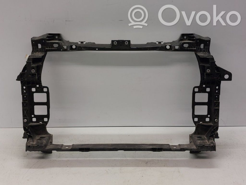 Audi Q8 Radiatoru panelis 