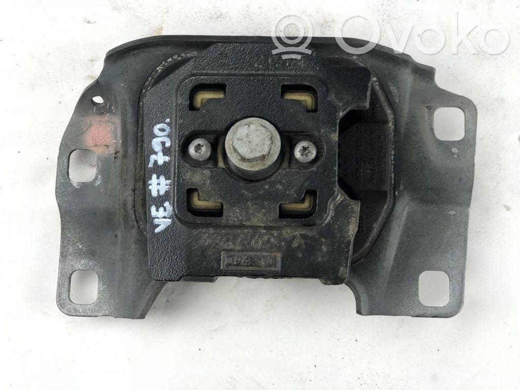 Ford Kuga II Gearbox mounting bracket 