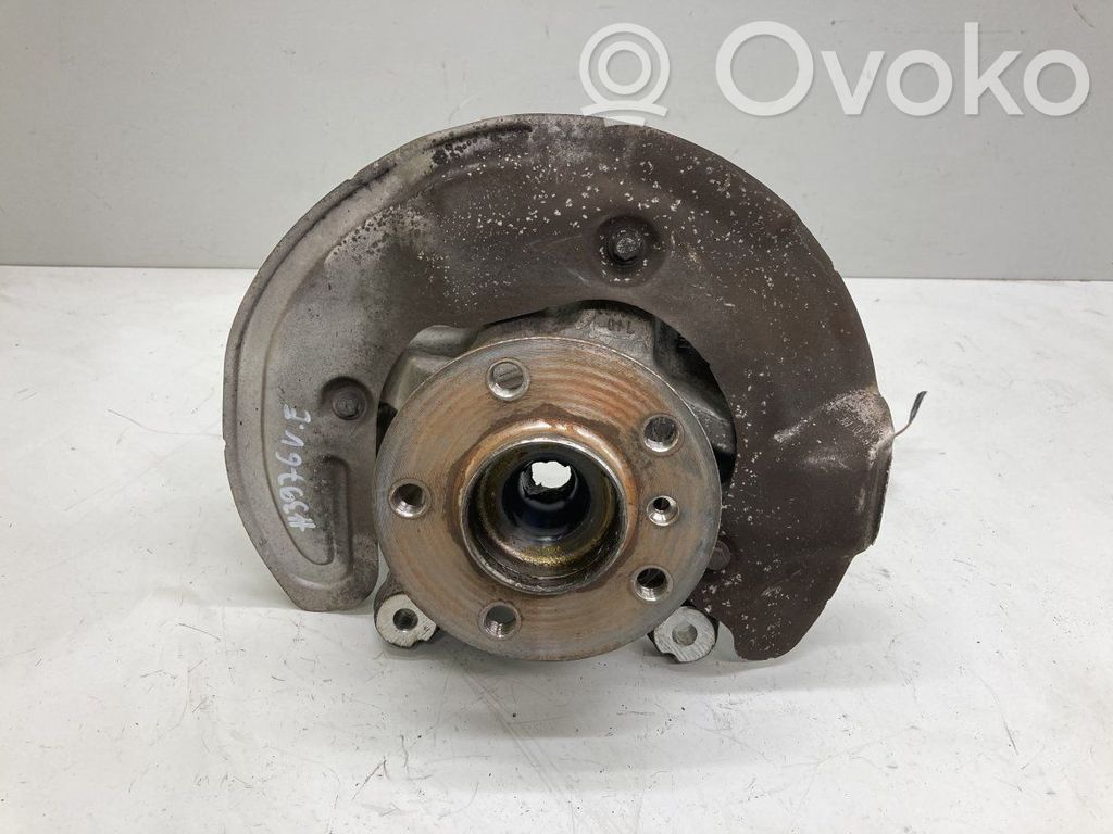 BMW 2 F46 Etupyörän navan laakerikokoonpano 