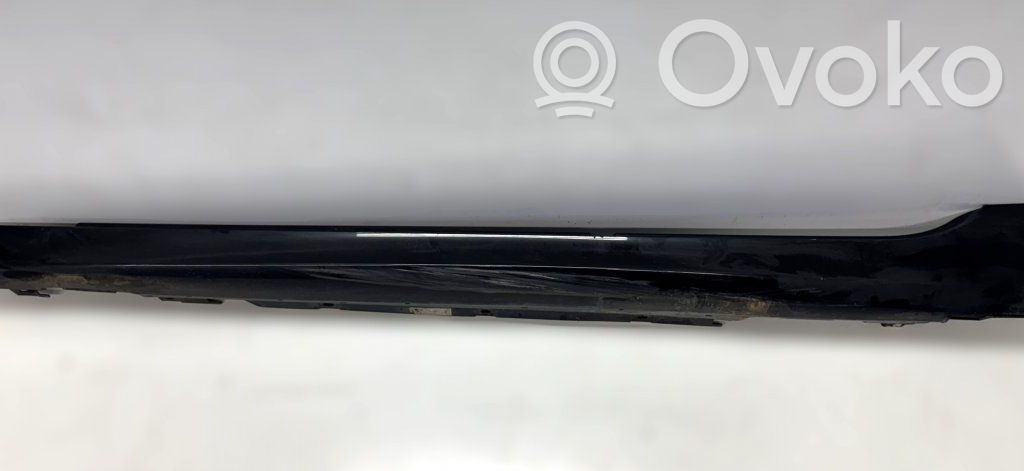 BMW 2 F46 Listón 