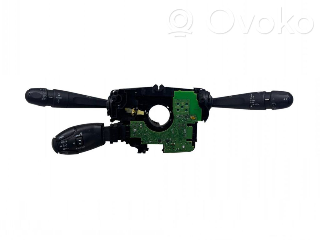 Peugeot 5008 II Interruptor/palanca de limpiador de luz de giro 