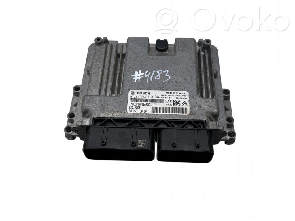 Peugeot 5008 II Engine control unit/module 