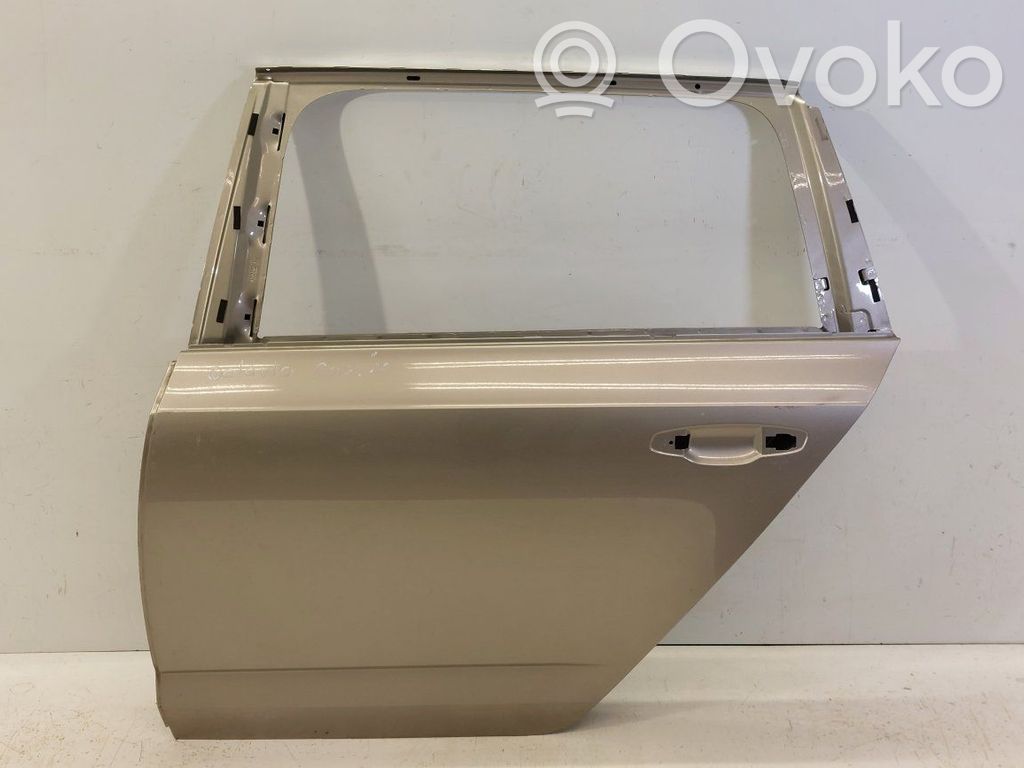 Puerta trasera   5E9833601,5E9833601