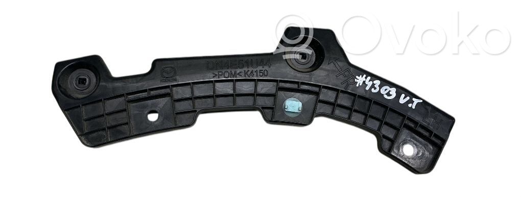 Rear bumper mounting bracket   DN4E51U44,DN4E51U44