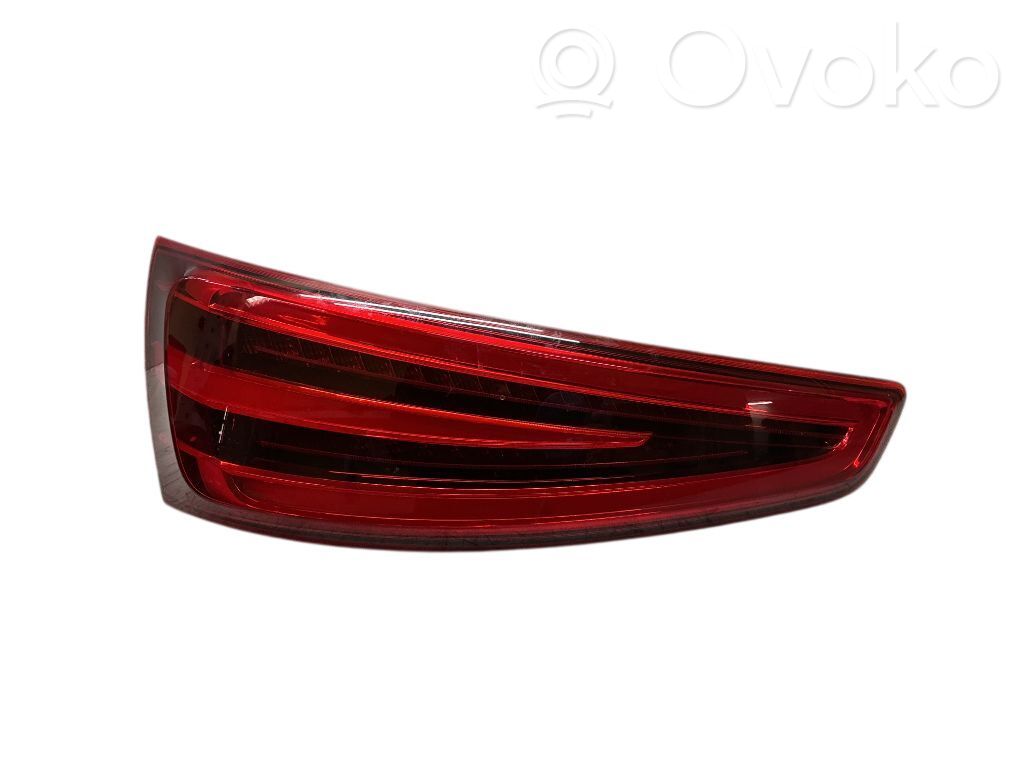 Audi Q3 8U Takaluukun takavalot 