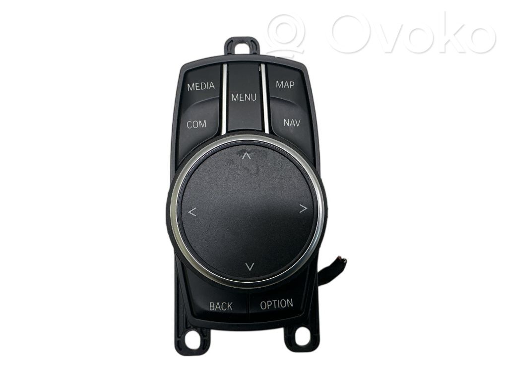 BMW 2 F46 Head unit multimedia control 