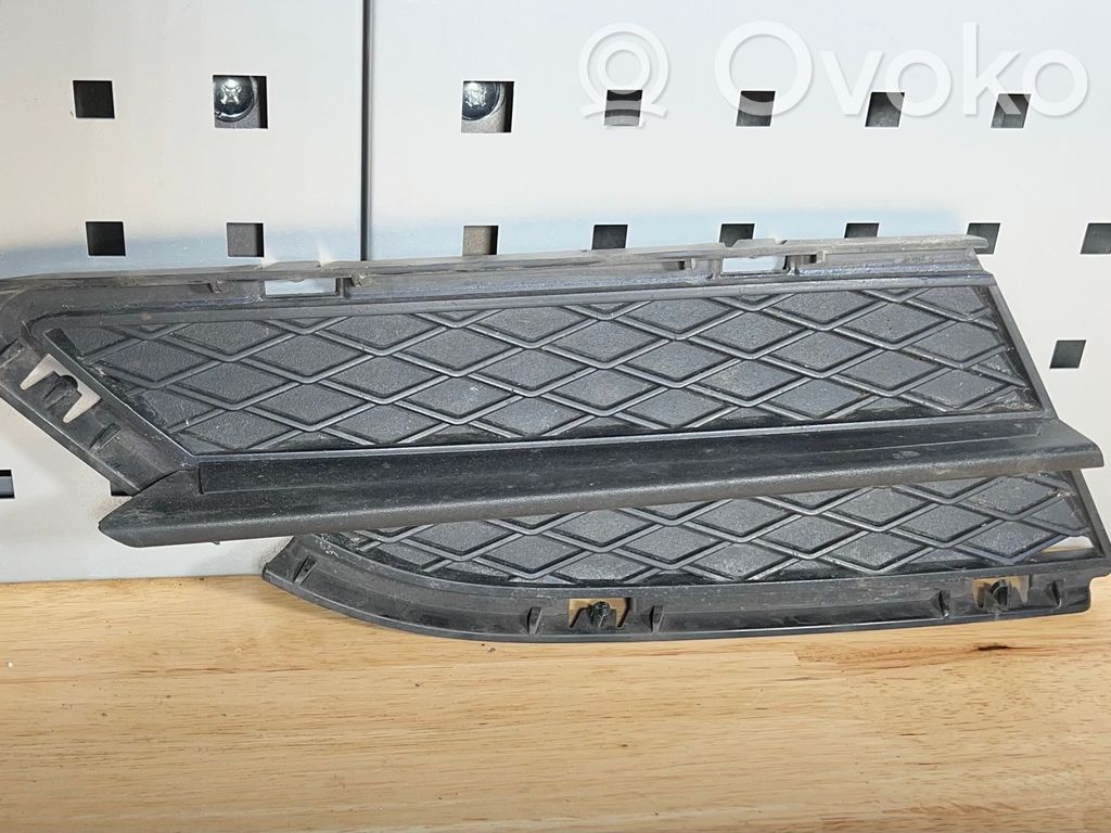 Front bumper lower grill   7138418,51117138418