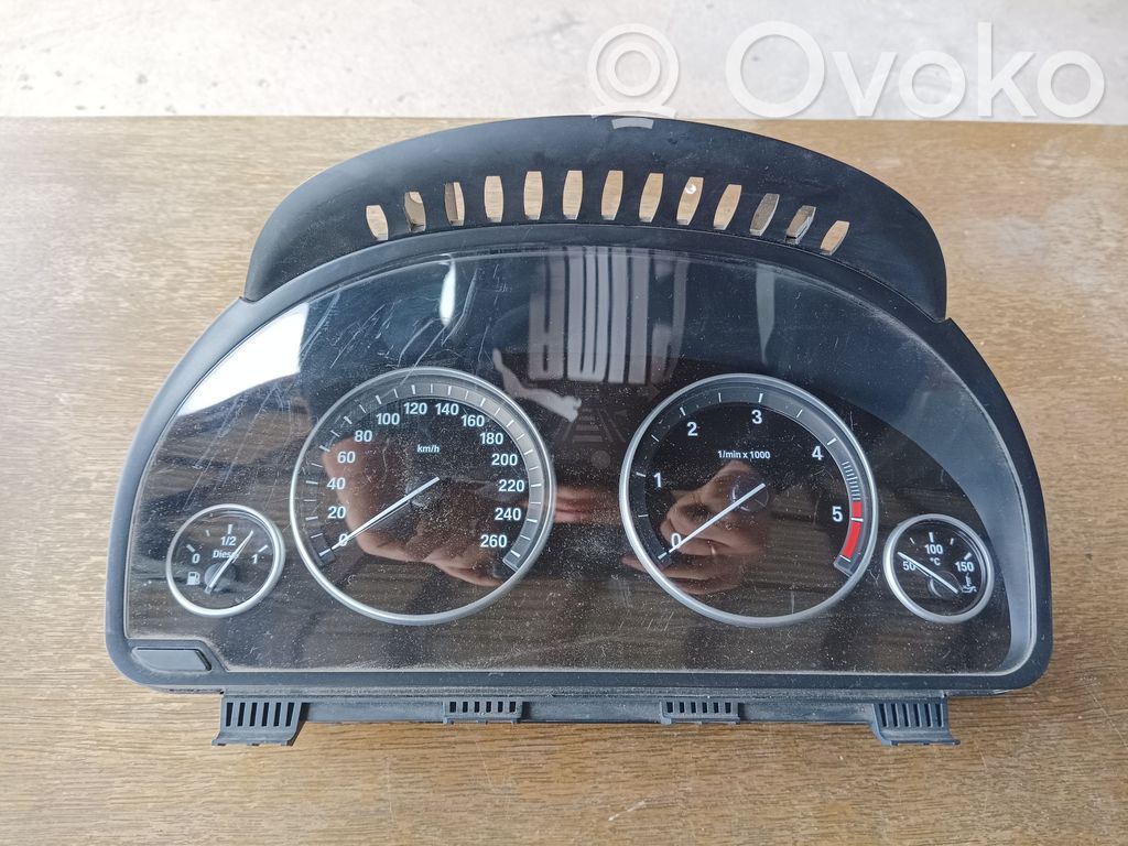 BMW 5 F10 F11 Speedometer (instrument cluster) 