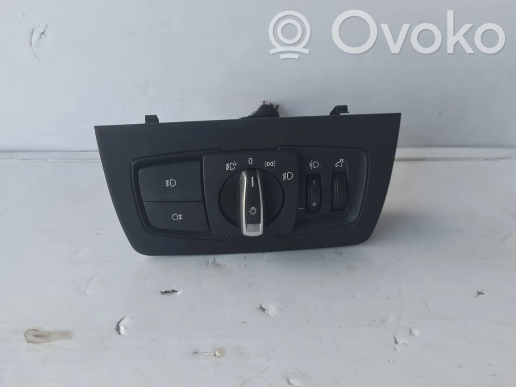 BMW 3 F30 F35 F31 Šviesų jungtukas 