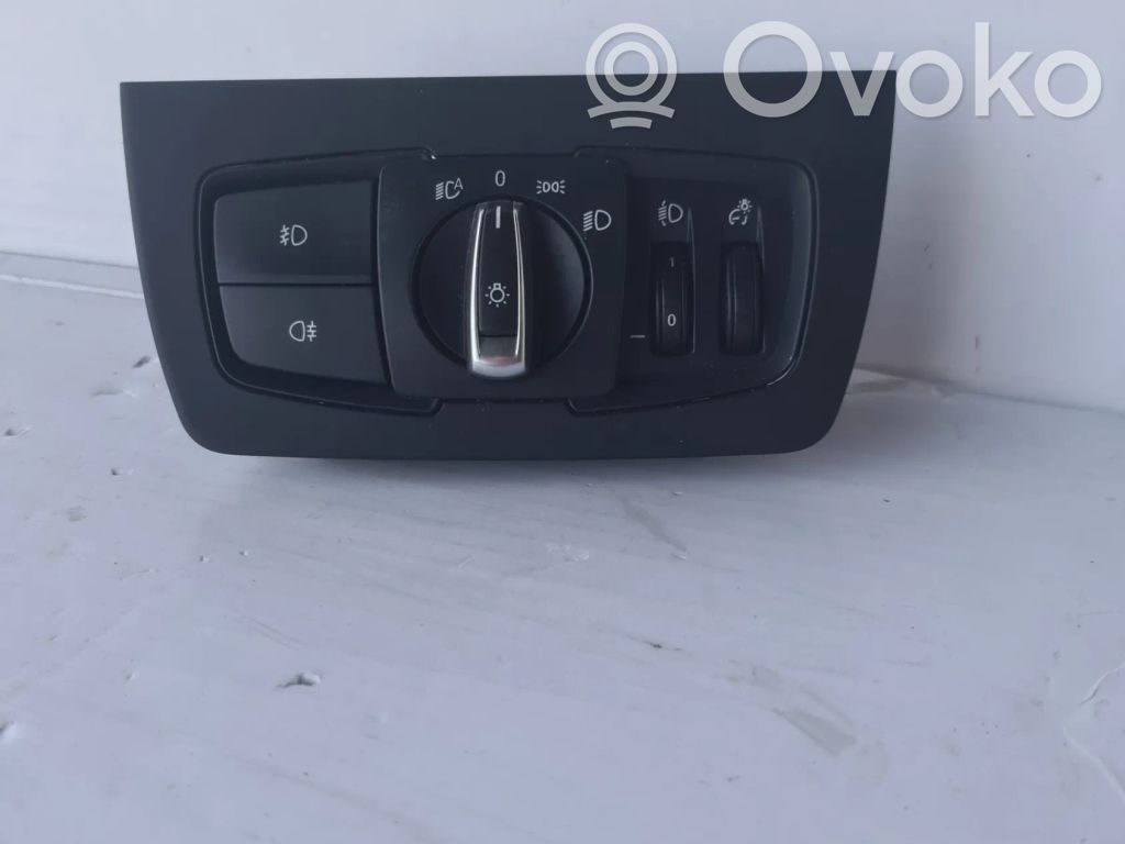 BMW 3 F30 F35 F31 Šviesų jungtukas 