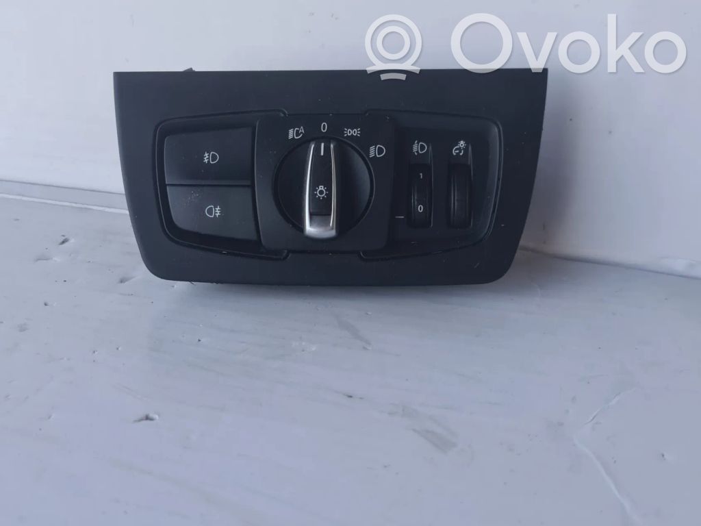 BMW 3 F30 F35 F31 Šviesų jungtukas 