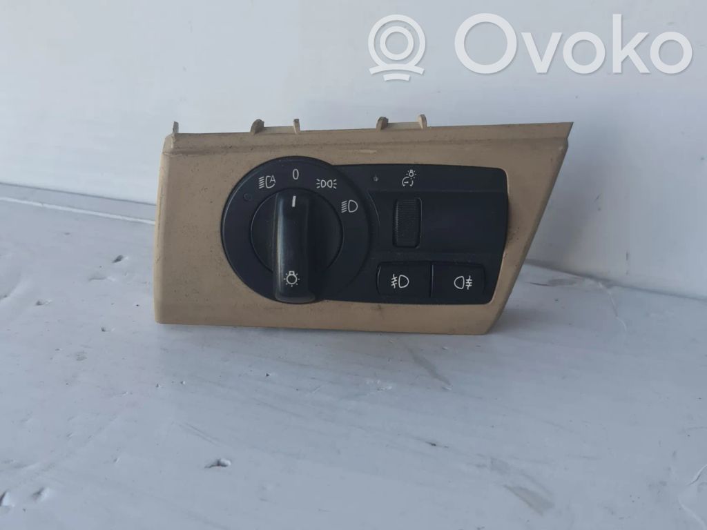 Light switch   3420277,522321374