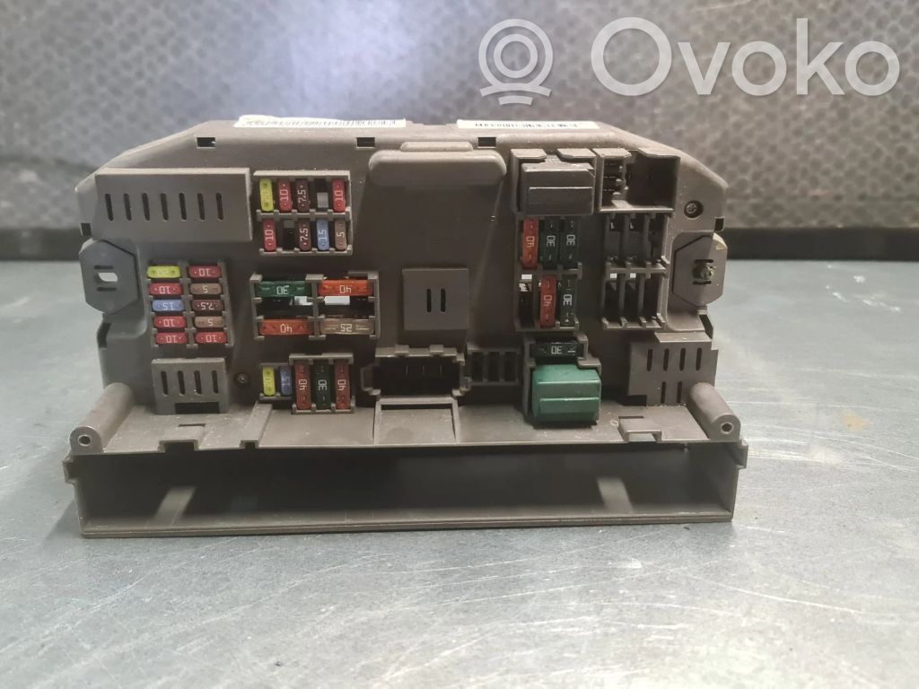 BMW X6 E71 Fuse box set 