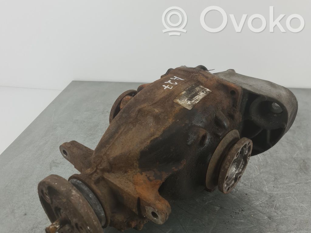 BMW 3 E90 E91 Galinis reduktorius 