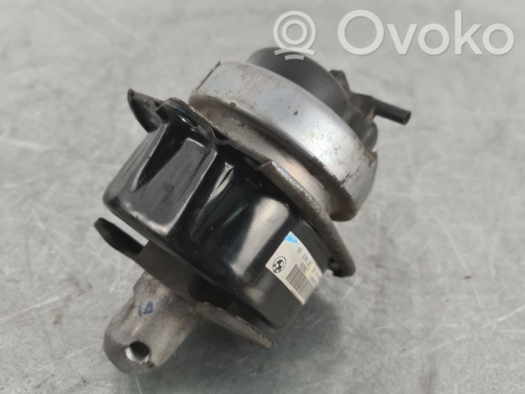 BMW X6 E71 Engine mount bracket 