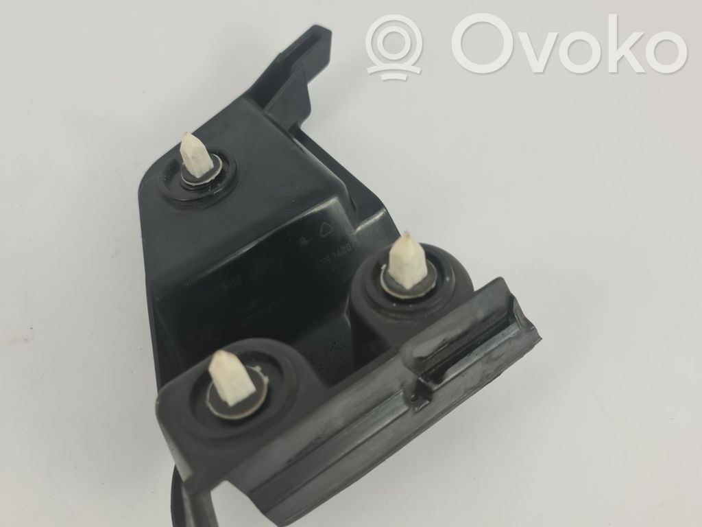 BMW X3 E83 Rear bumper mounting bracket 