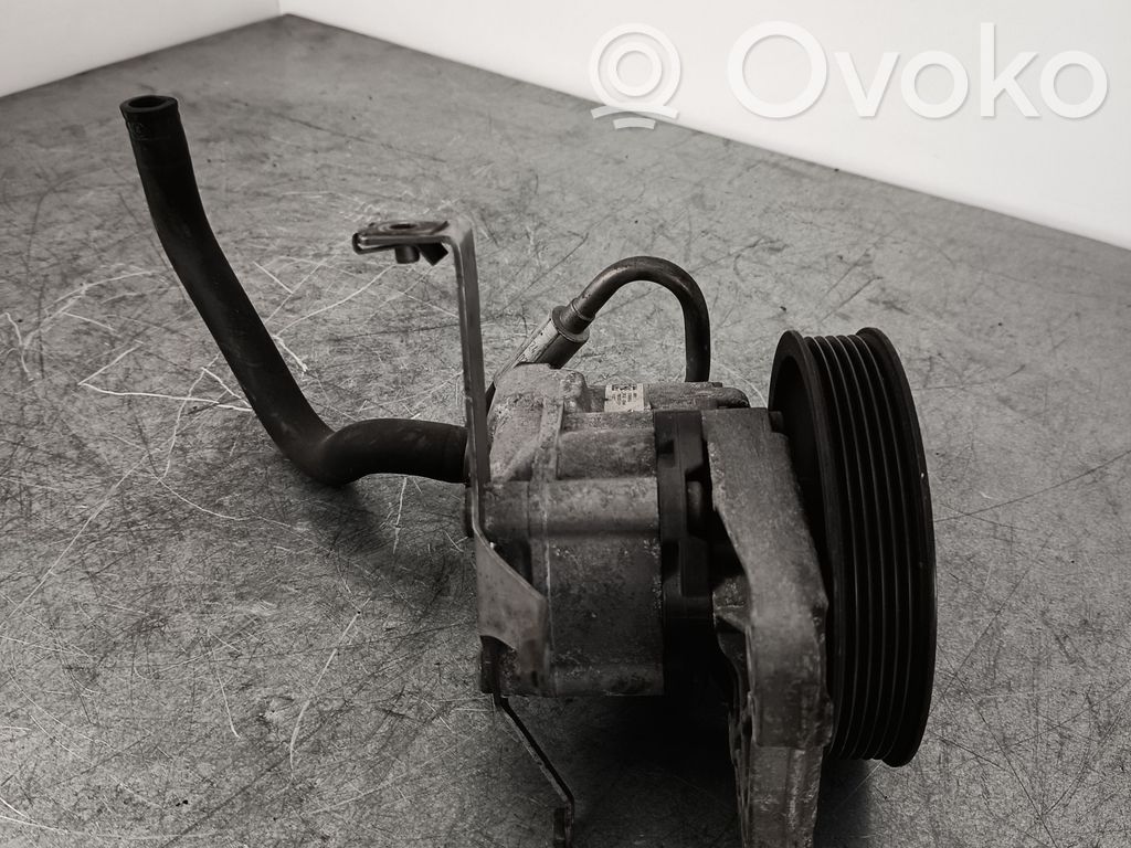 BMW X3 E83 Power steering pump 