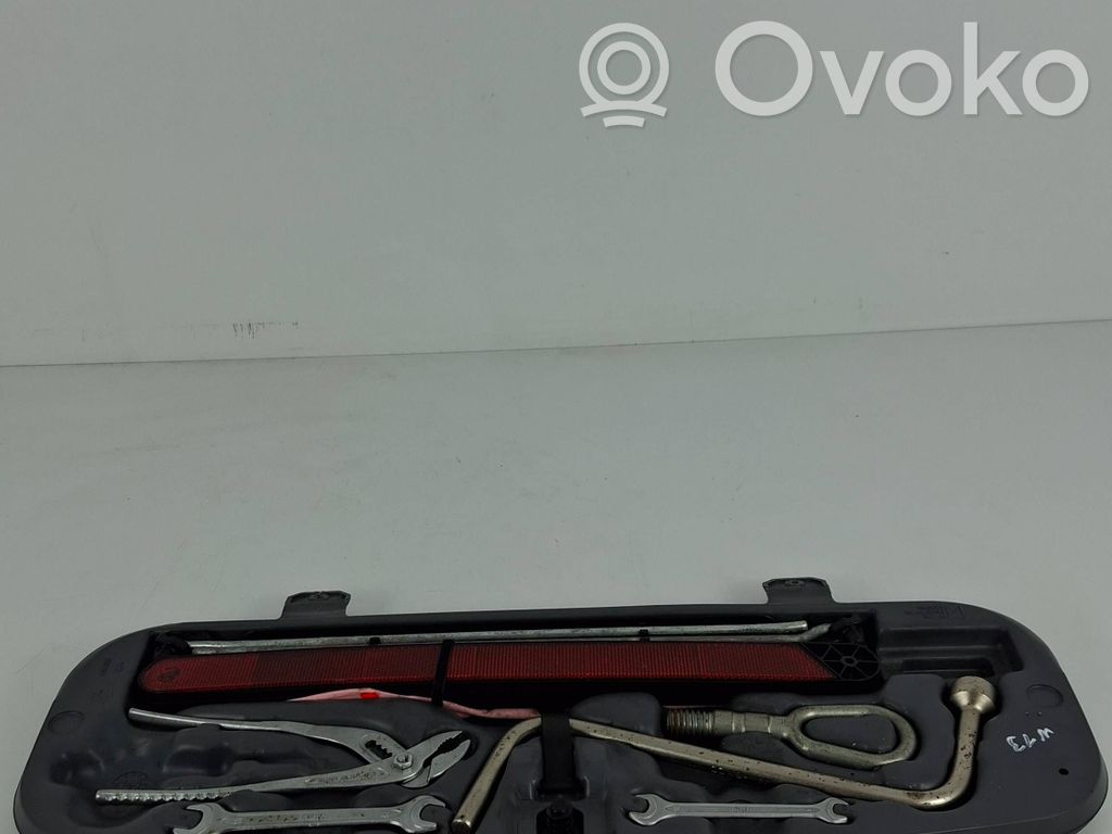 BMW 3 E46 Tool box 