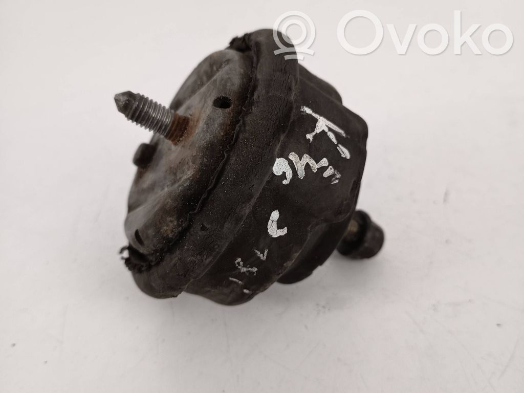 Engine mount bracket   1094814