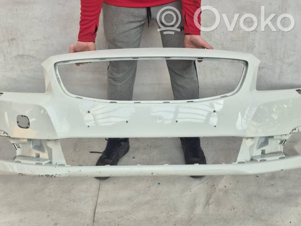 Volvo V70 Etupuskuri 