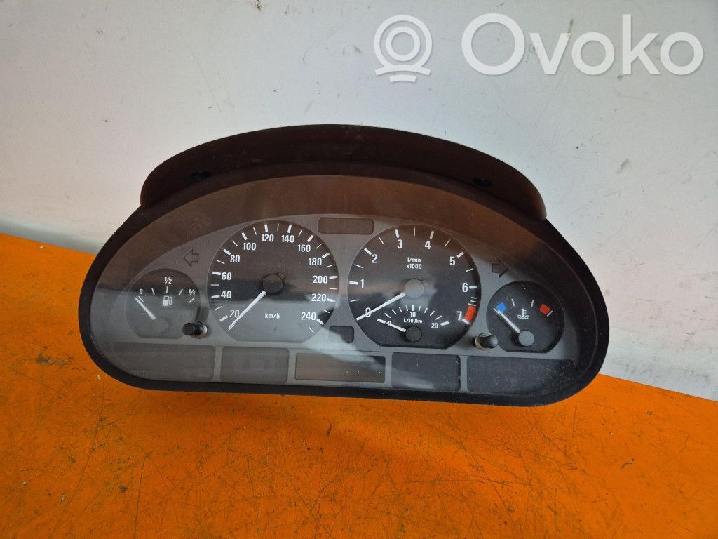 BMW X3 E83 Speedometer (instrument cluster) 