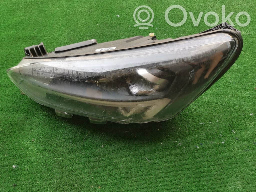 Ford Focus Headlight/headlamp 