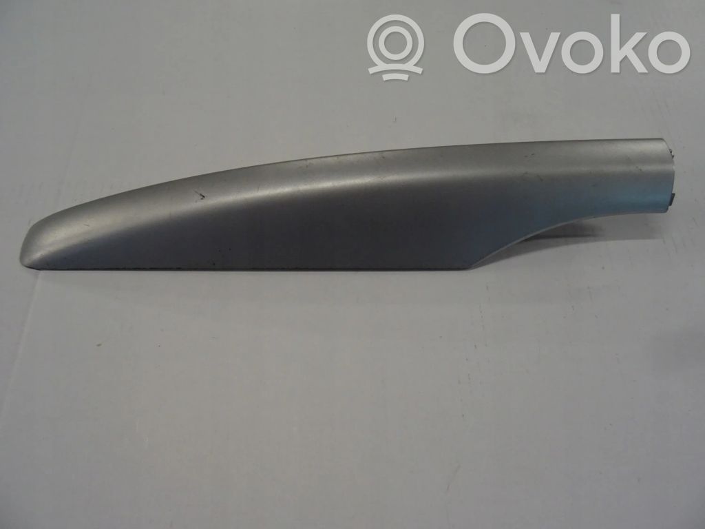 Ford Mondeo MK IV Stogo strypų "ragų" dangtelis 