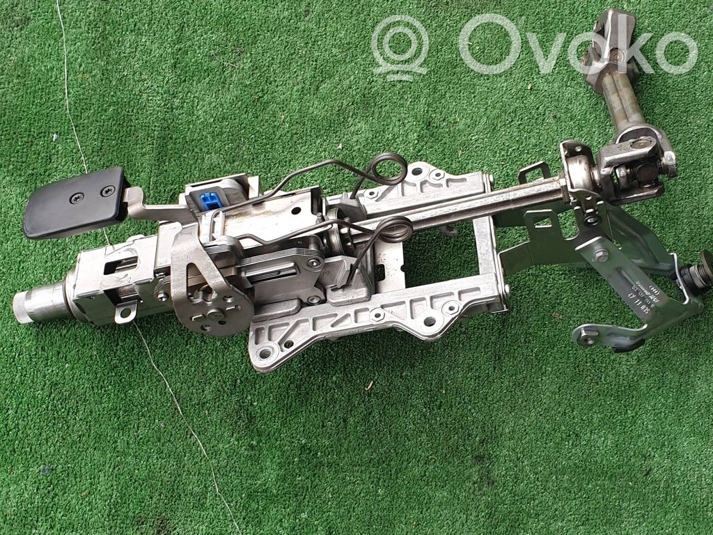 Audi A3 S3 8P Steering wheel axle 
