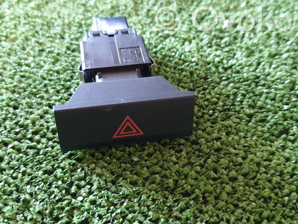 Seat Leon (5F) Hazard light switch 