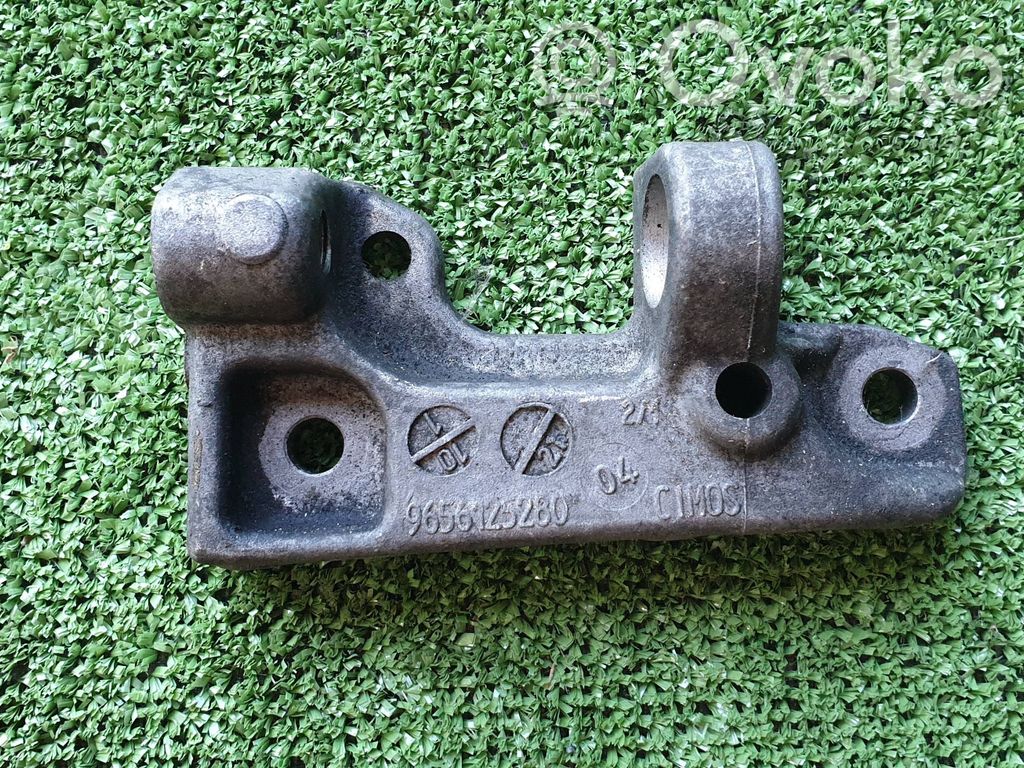 Peugeot Expert Engine mounting bracket 