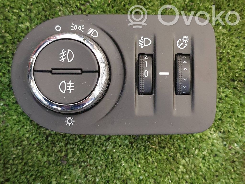 Opel Corsa E Light switch 