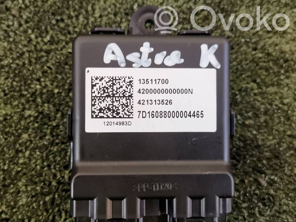 Opel Astra K Relais de chauffage de siège 