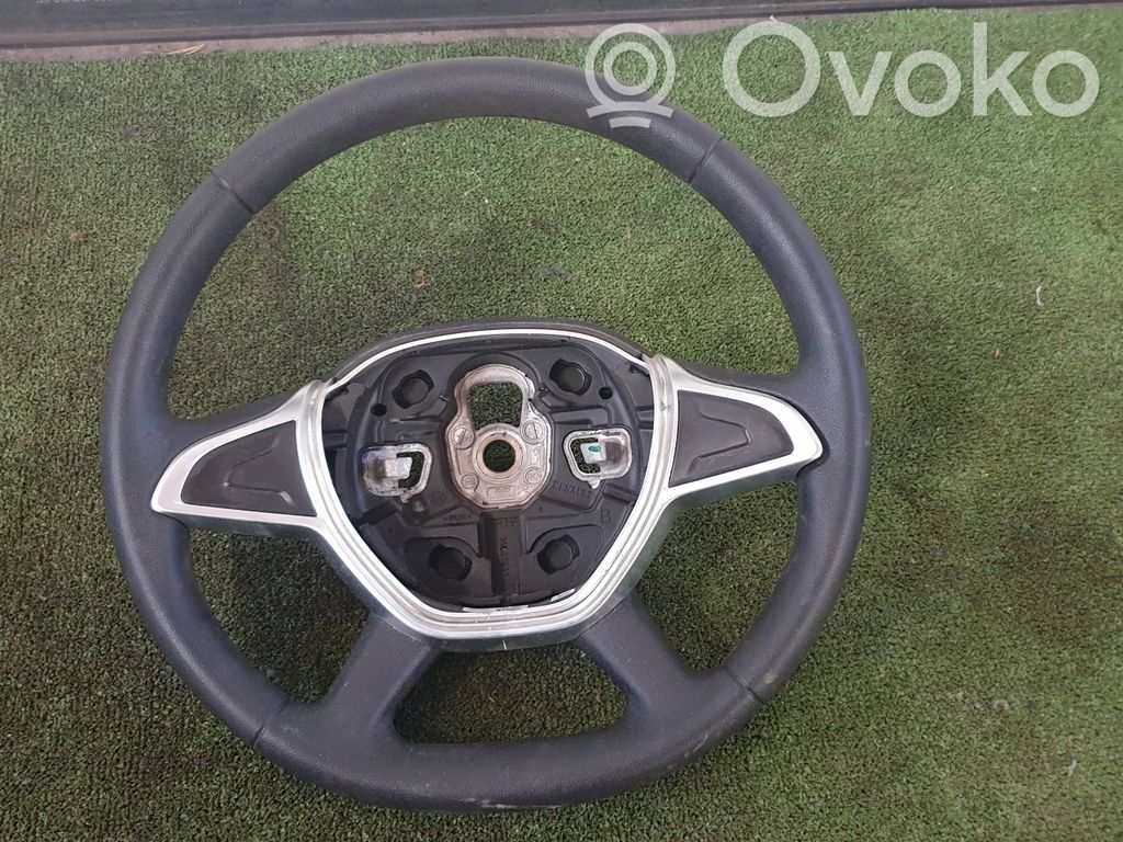 Dacia Sandero II Ohjauspyörä 