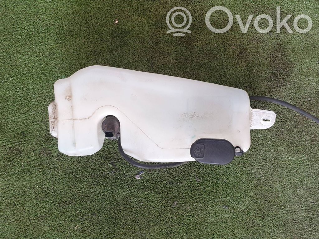 Dacia Sandero Langų skysčio bakelis 